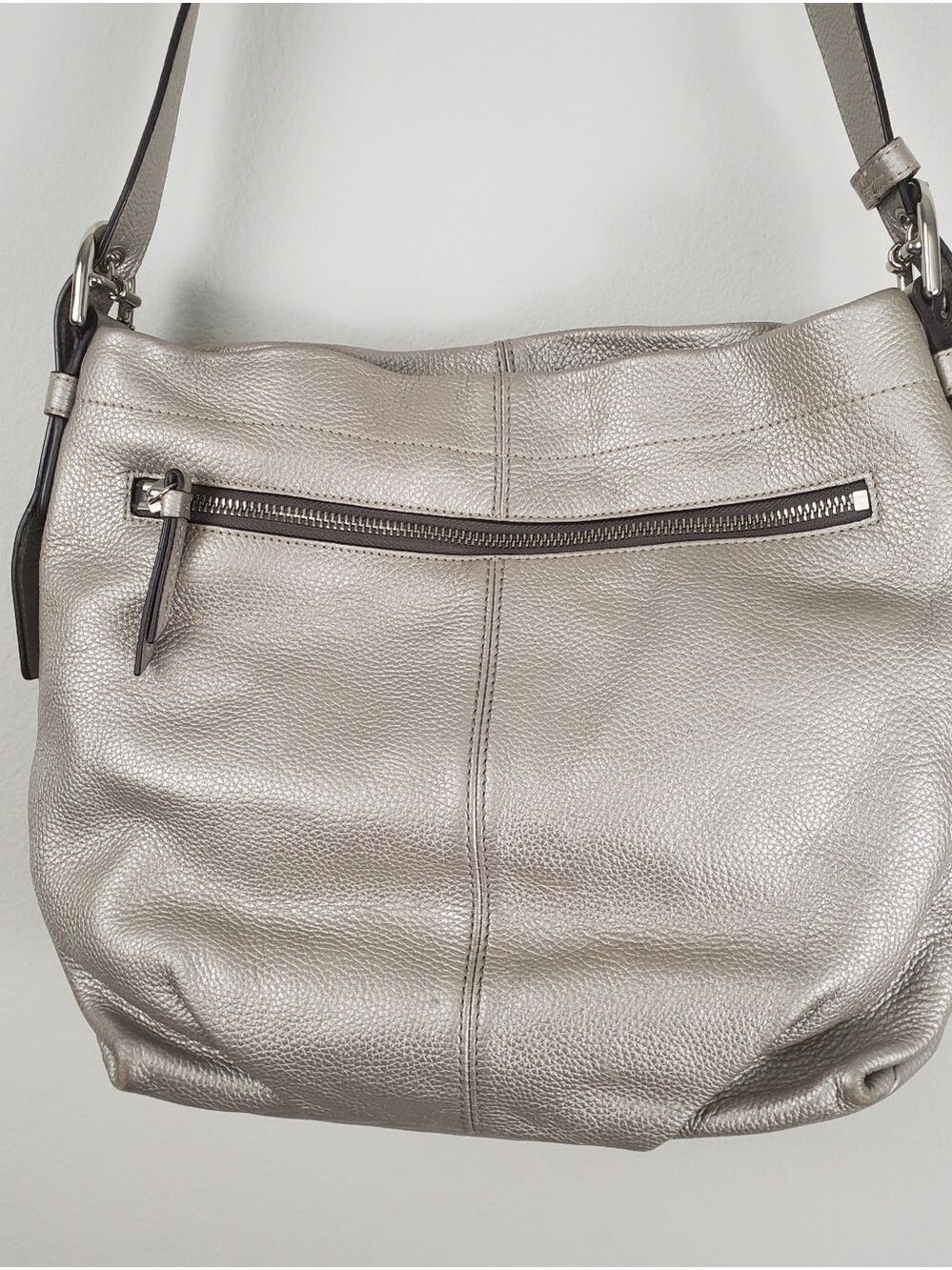 Coach Silver Leather Duffle Hobo Purse Lavender Interior - Picture 8 of 16